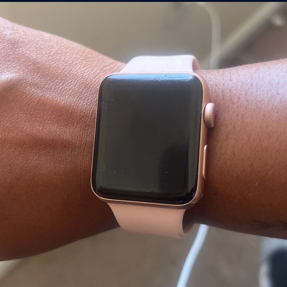 Apple Watch Series 3 - Picture 1 of 2
